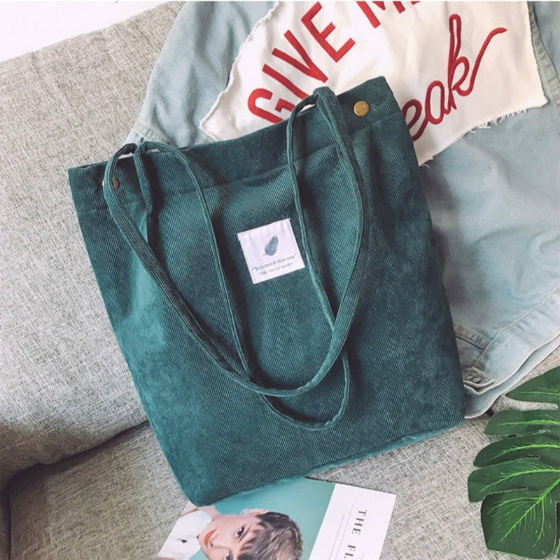 Carry - Deine Trendy Cord-Tasche für unterwegs