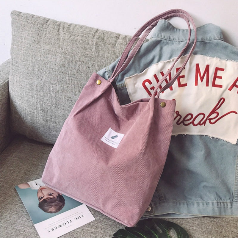 Carry - Deine Trendy Cord-Tasche für unterwegs