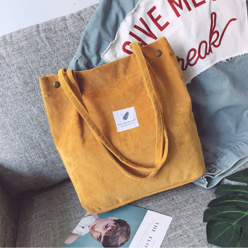 Carry - Deine Trendy Cord-Tasche für unterwegs